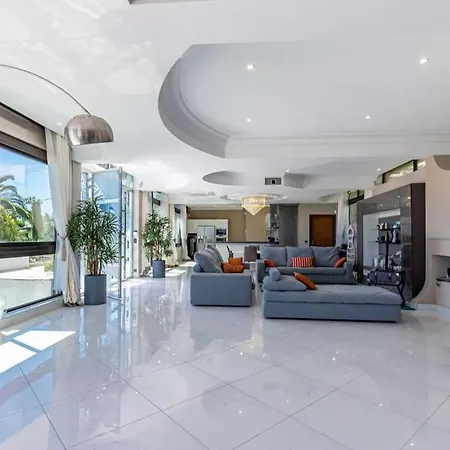 Emilia, Vue Mer, Super-cannes Villa