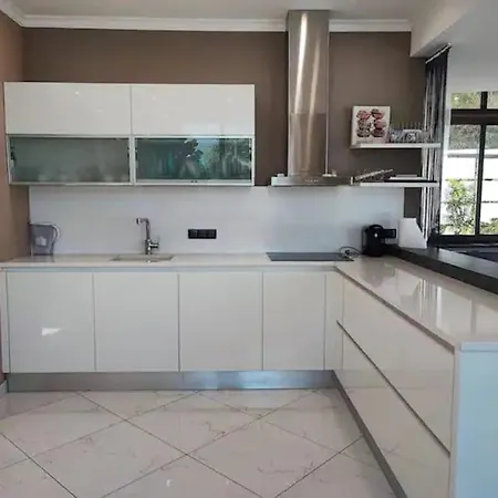 Emilia, Vue Mer, Super-cannes Villa